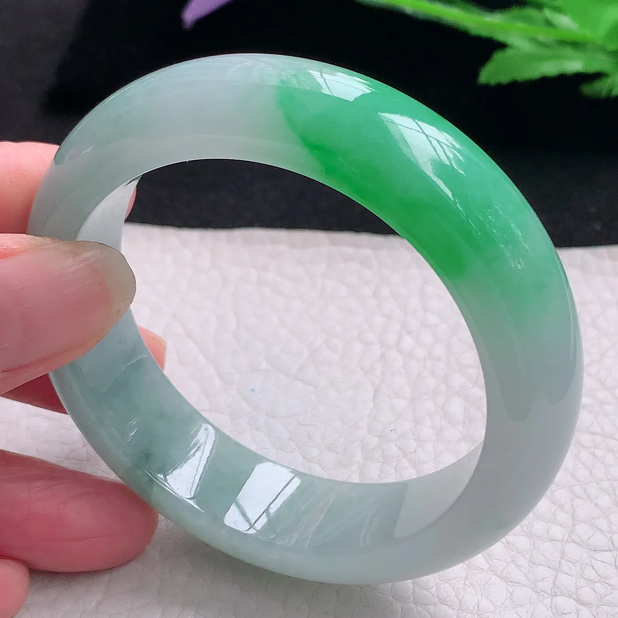 nr小圈口52.5*15.5*8.8轮胎镯 缅甸翡翠A货玉手镯辣绿厚装宽边玉手环