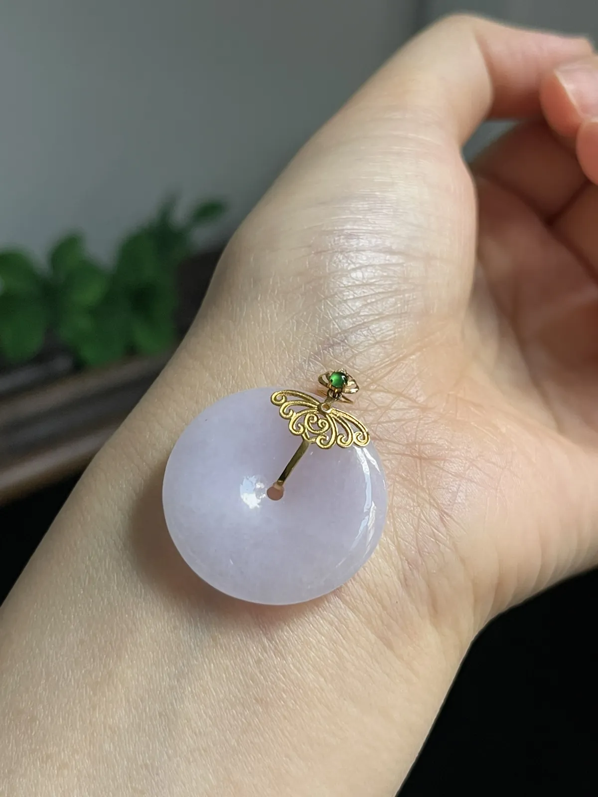 翡翠糯化种淡紫色平安扣，印记：G18K,伴钻石