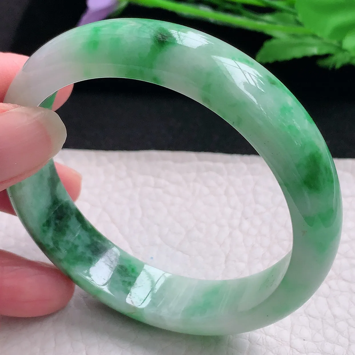zjf自然光57.5*14.2*7.2平安镯 缅甸翡翠A货玉手镯辣绿宽边玉手环