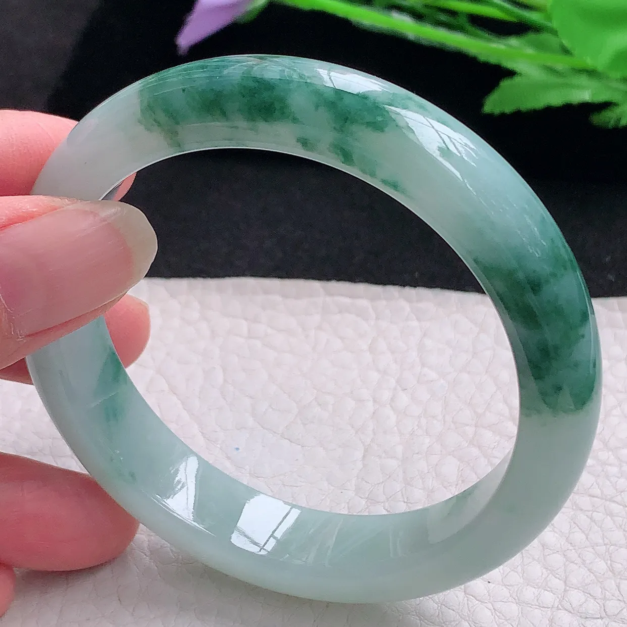 yh自然光56.5*12.6*8平安镯 缅甸翡翠A货玉手镯水润飘花宽边玉手环