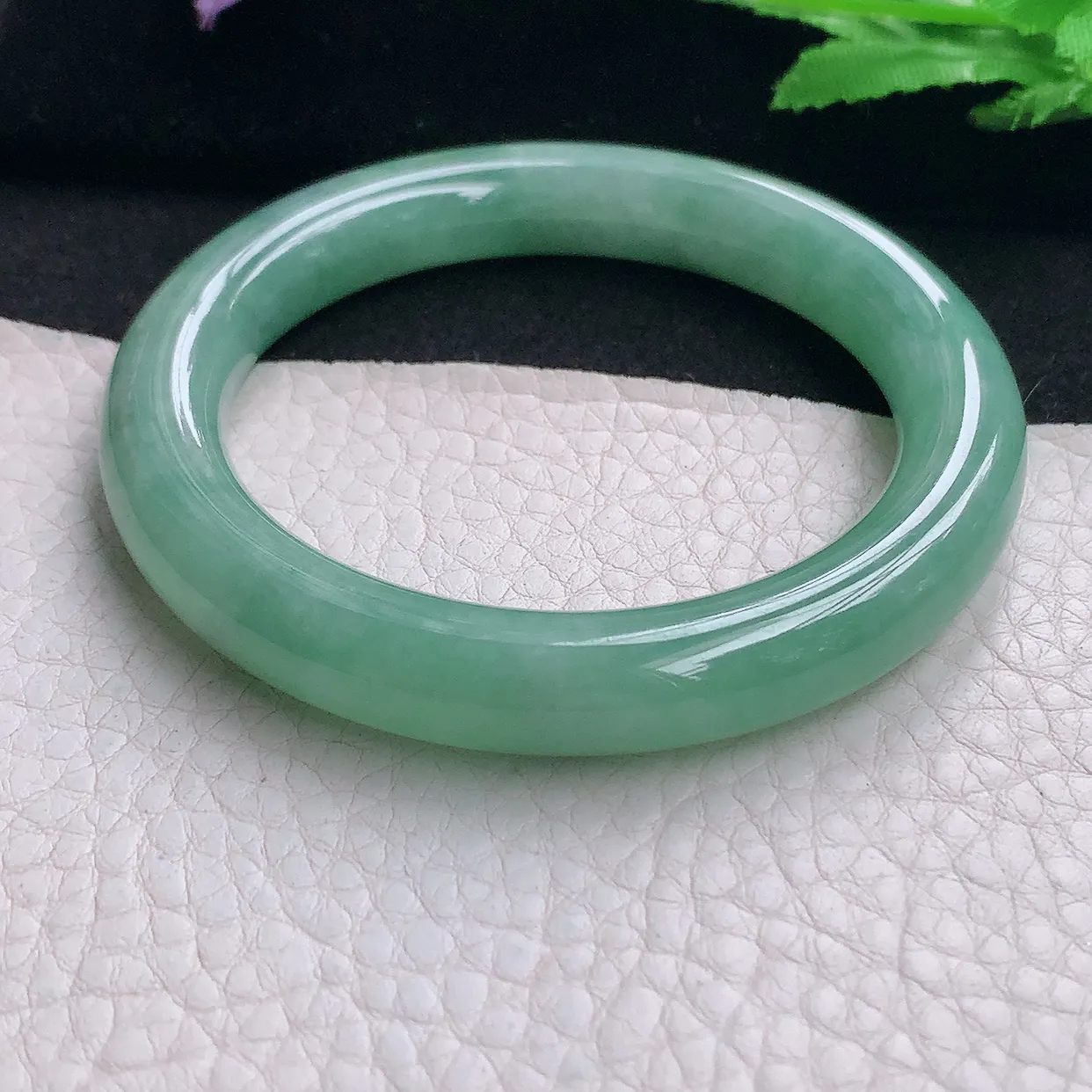 pj自然光53.8*10美人镯 缅甸翡翠A货玉手镯满绿圆条玉手环