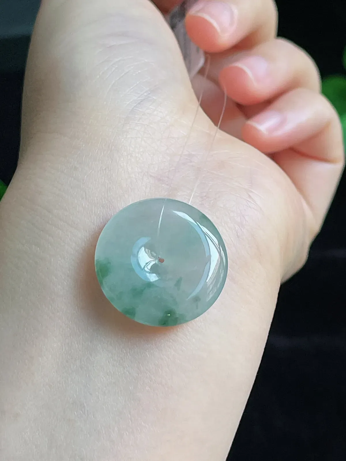 翡翠冰糯种淡绿色平安扣