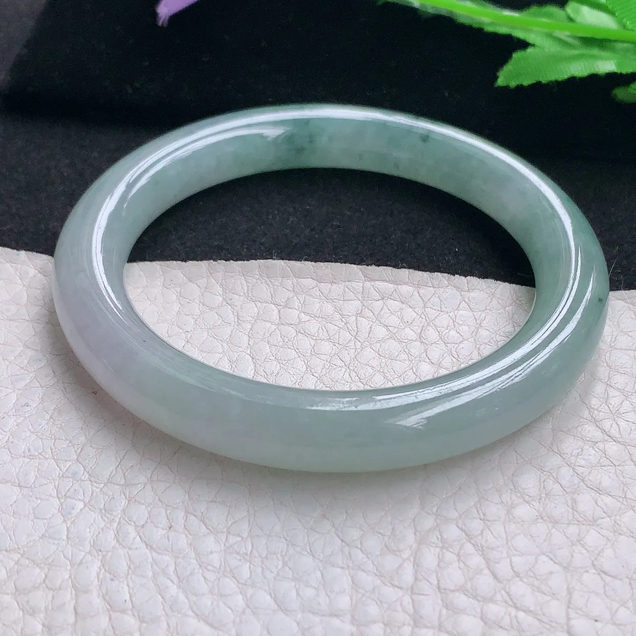 xx自然光56*9.4美人镯 缅甸翡翠A货玉手镯冰飘花圆条玉手环