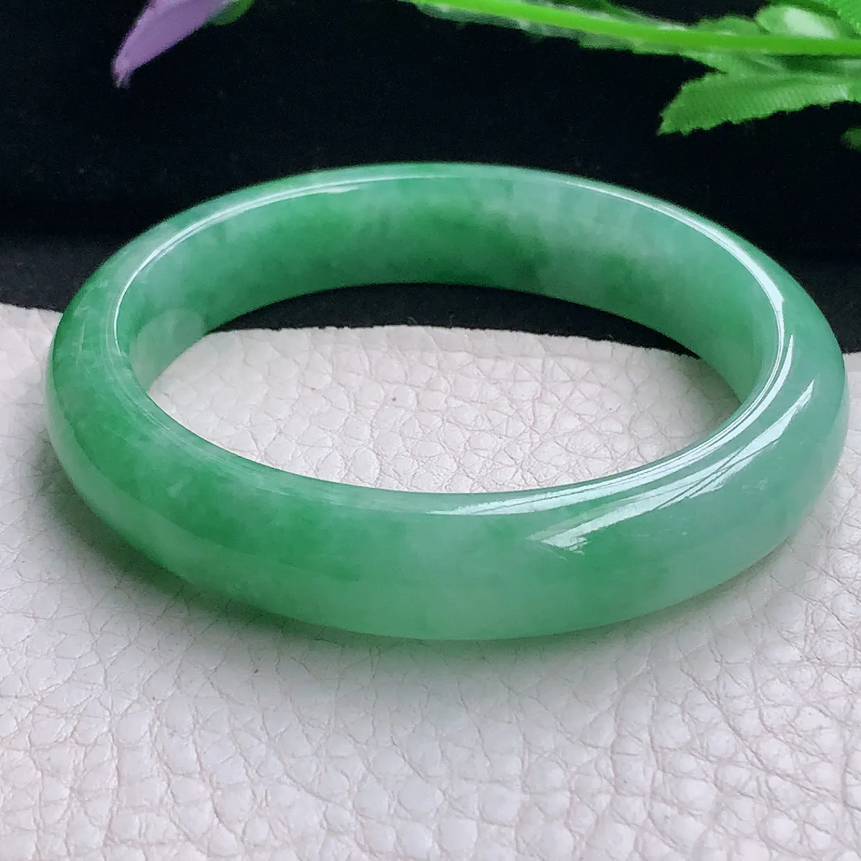 pj自然光53.8*11.8*7.7平安镯 缅甸翡翠A货玉手镯水灵满绿宽边玉手环