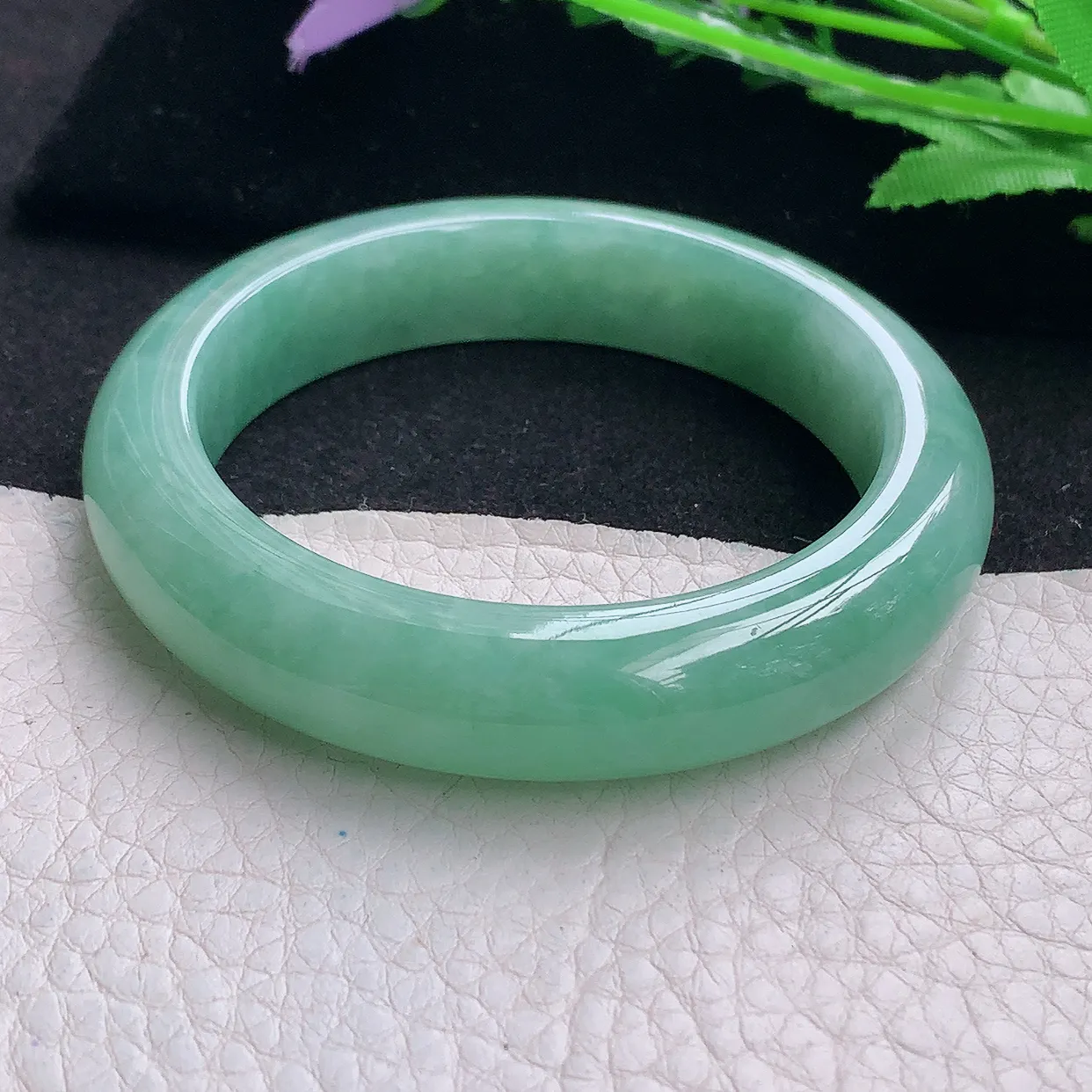 nr自然光53.5*12.5*9平安镯 缅甸翡翠A货玉手镯满绿宽边玉手环