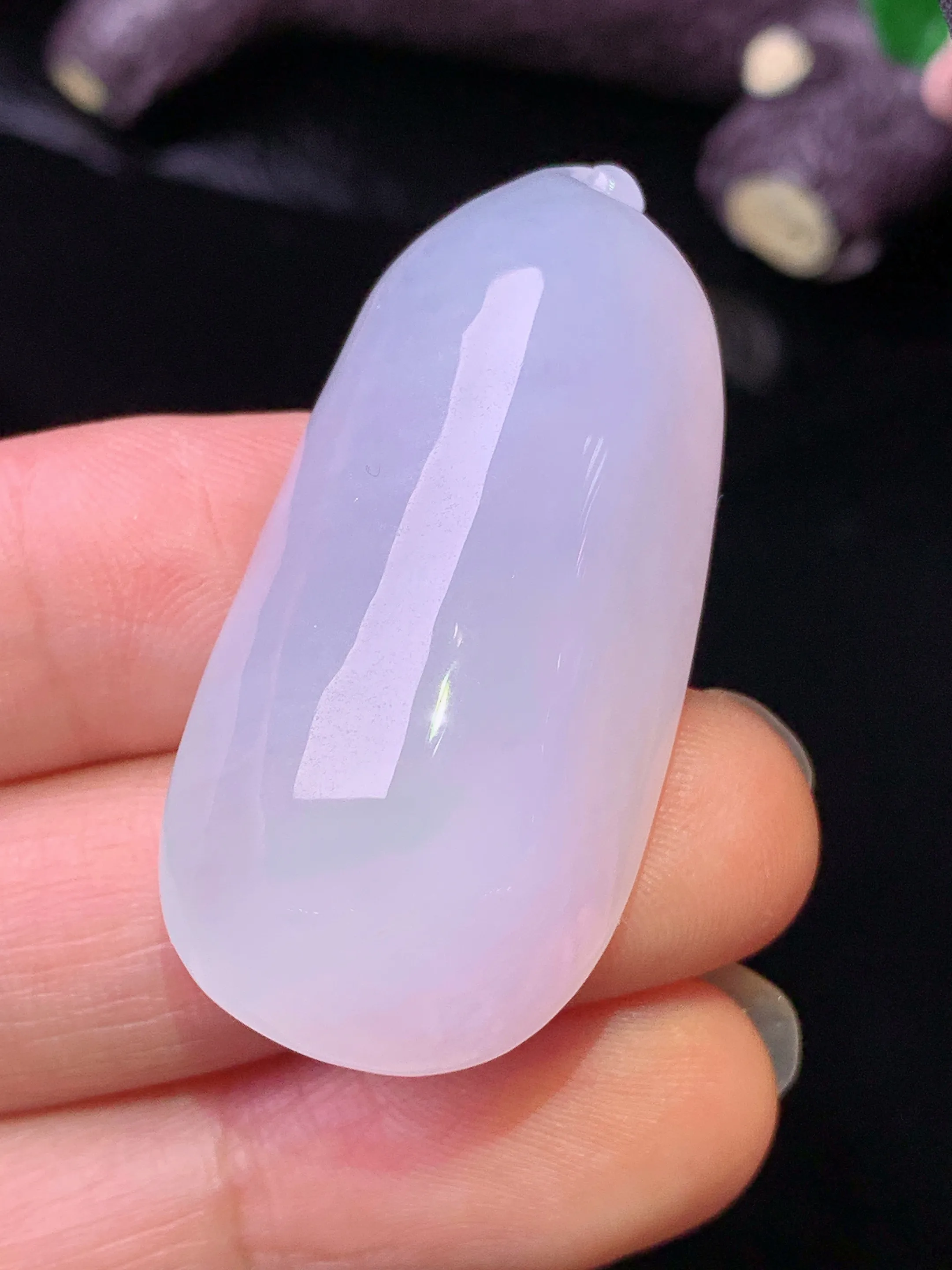 冰淡紫罗兰福瓜吊坠 玉质细腻 色泽清新艳丽 整体尺寸39.8*19.2*11.5