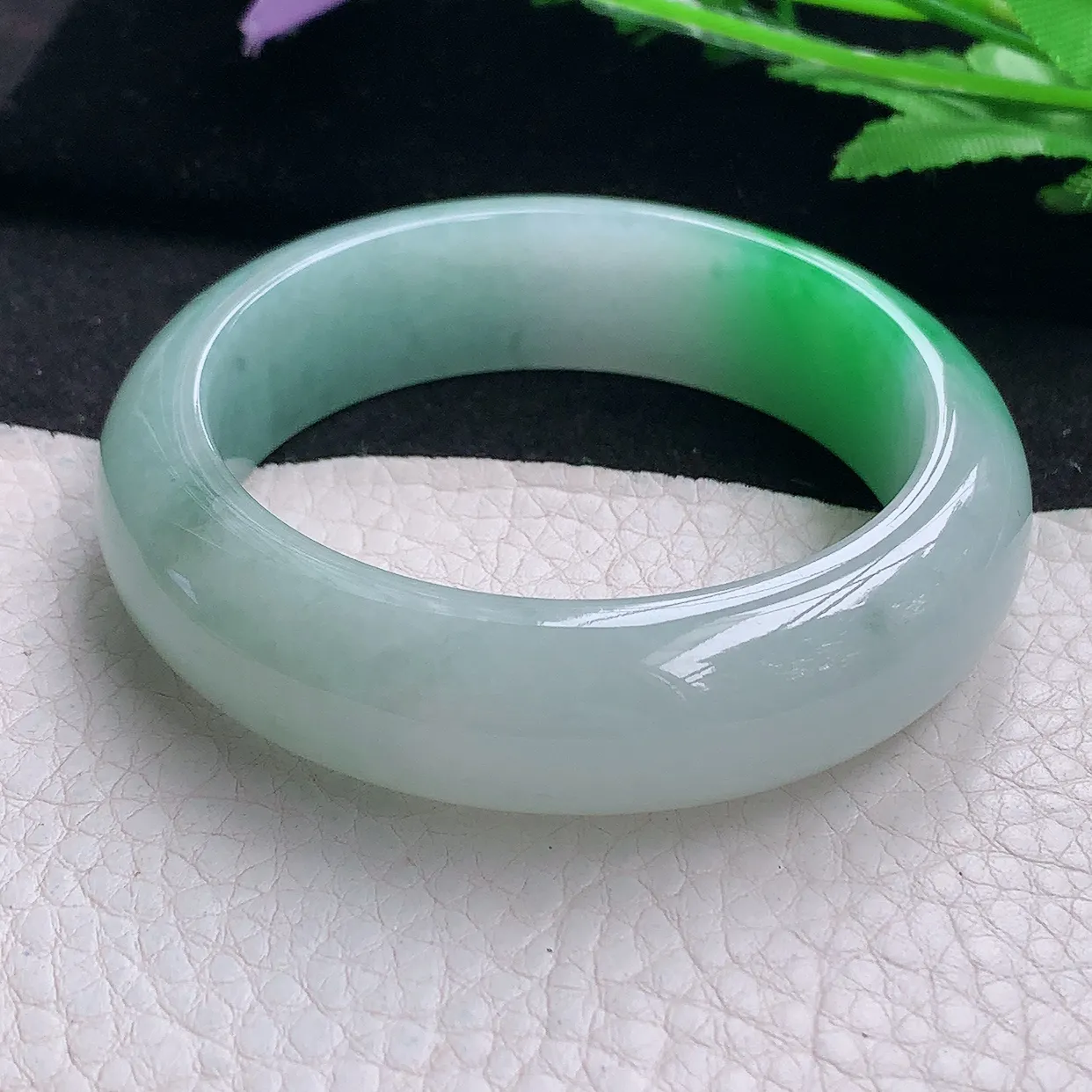 nr小圈口52.5*15.5*8.8轮胎镯 缅甸翡翠A货玉手镯辣绿厚装宽边玉手环