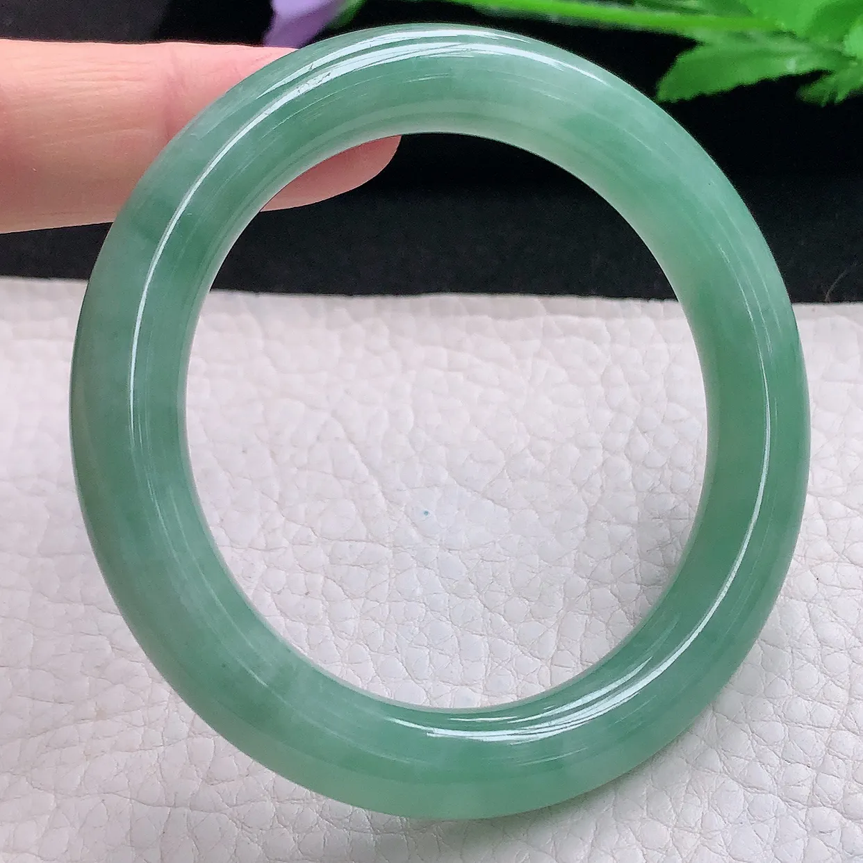 pj自然光53.8*10美人镯 缅甸翡翠A货玉手镯满绿圆条玉手环