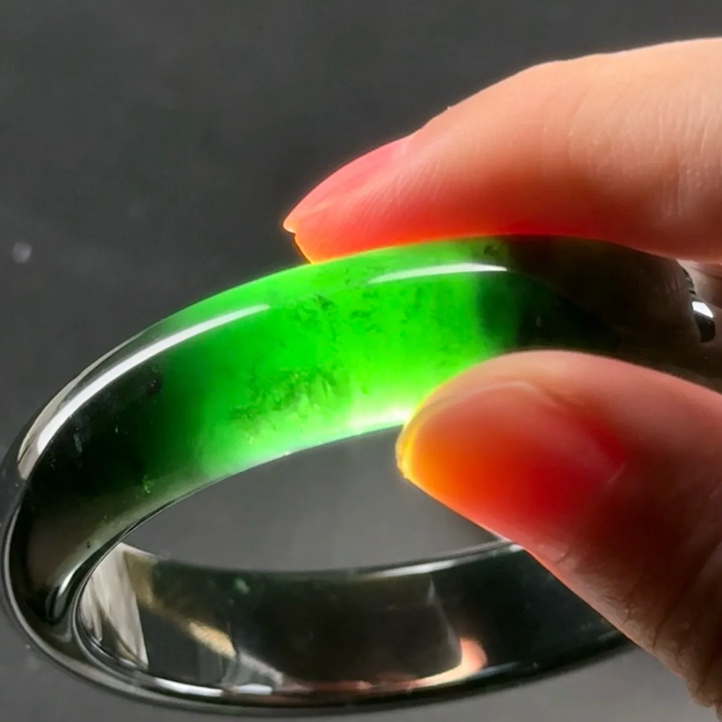 精品墨翠手镯 种好色正 黑度好 打灯通透 油性十足  圈口54.3