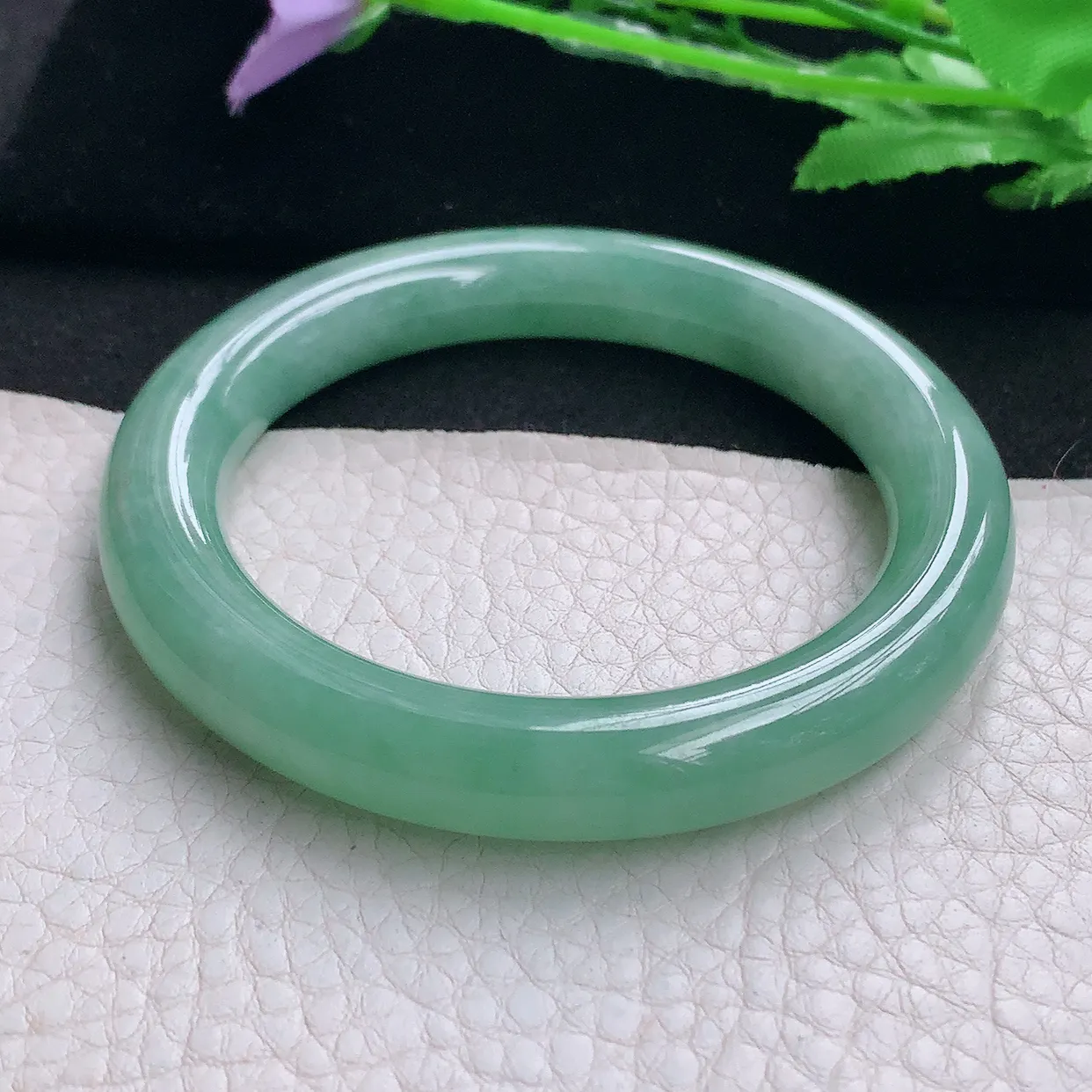 pj自然光53.8*10美人镯 缅甸翡翠A货玉手镯满绿圆条玉手环