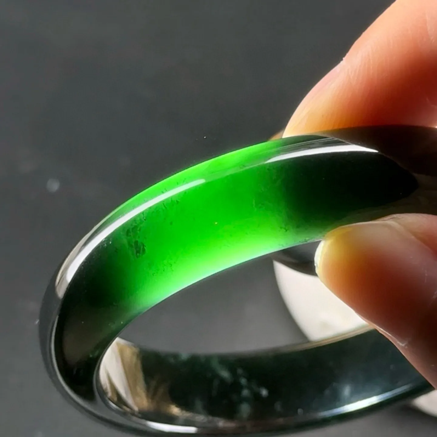 精品墨翠手镯 种好色正 黑度好 打灯通透 油性十足  圈口54.3