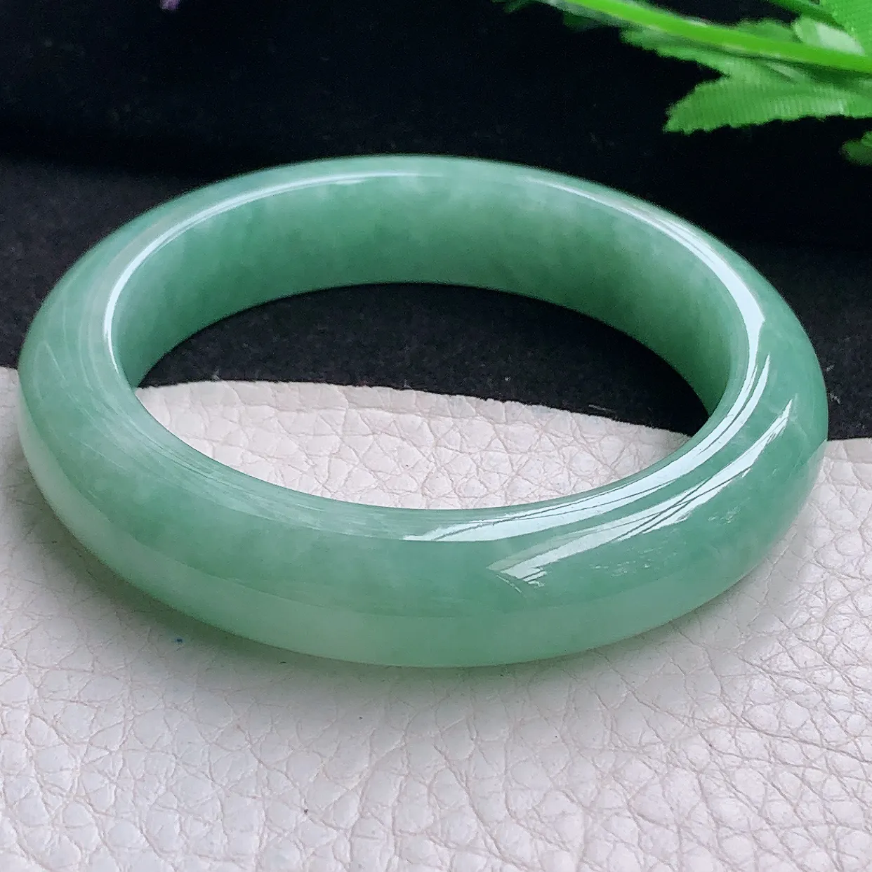 nr自然光53.5*12.5*9平安镯 缅甸翡翠A货玉手镯满绿宽边玉手环