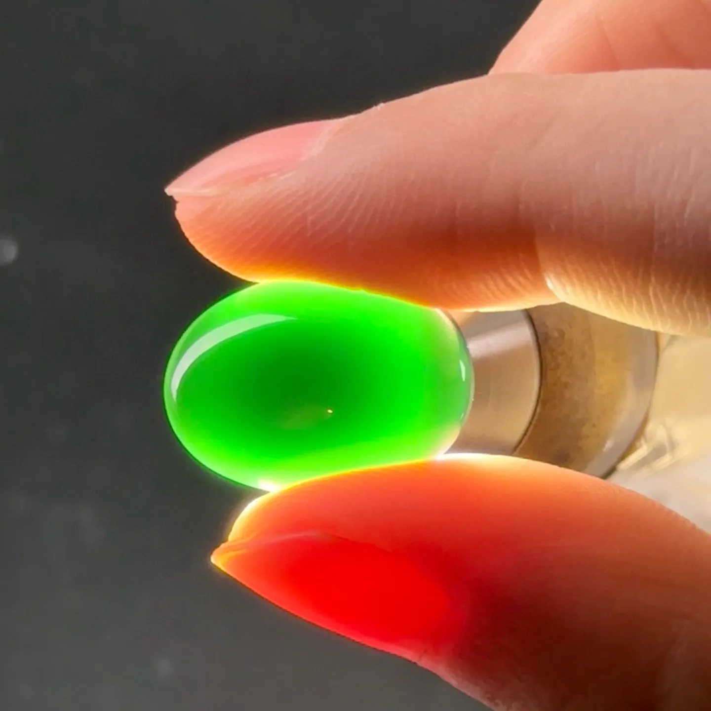 墨翠蛋面裸石 种好色正 黑度极好 打灯通透 油性十足 尺寸19.1