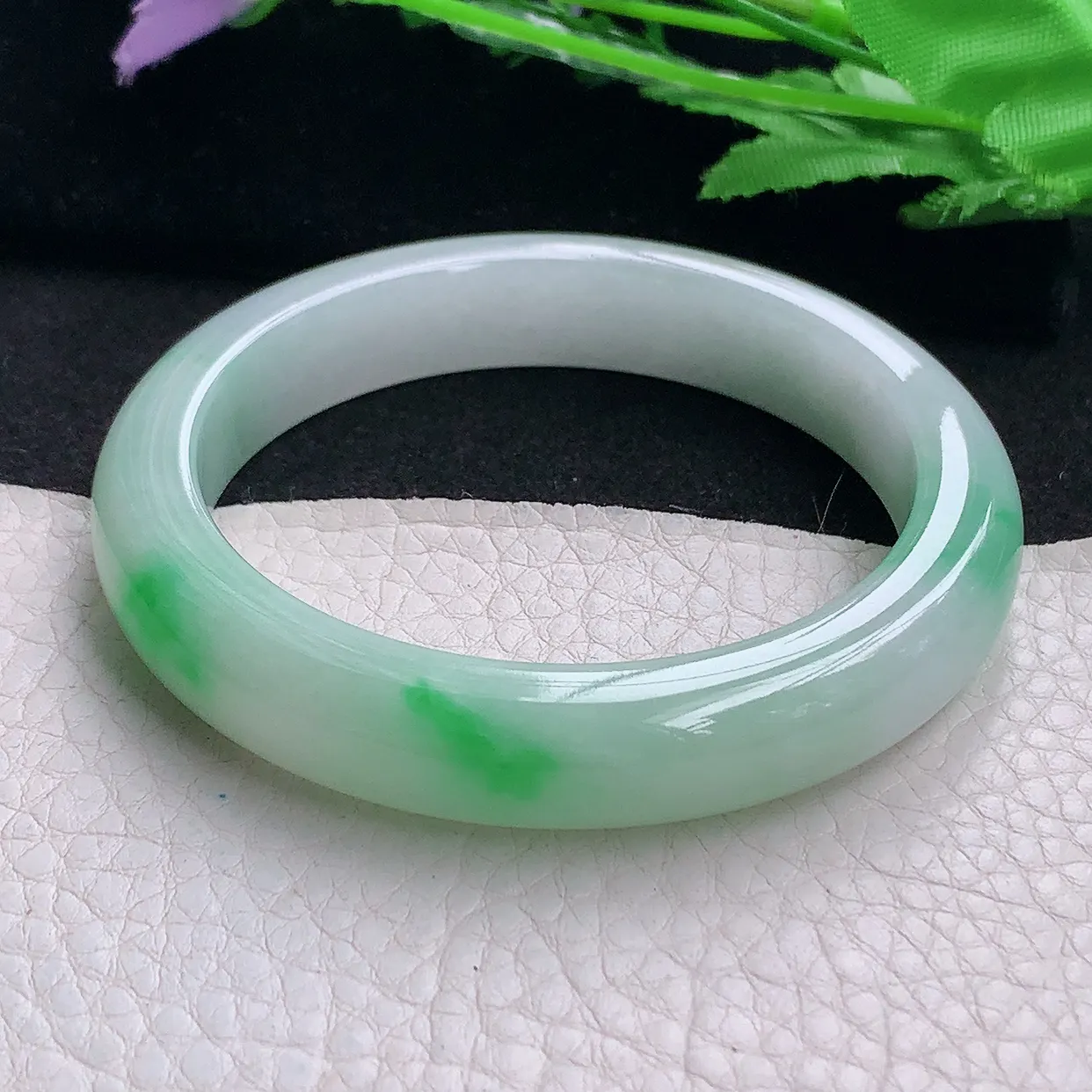 yh自然光55*11.2*8.3平安镯 缅甸翡翠A货玉手镯水润飘绿花宽边玉手环