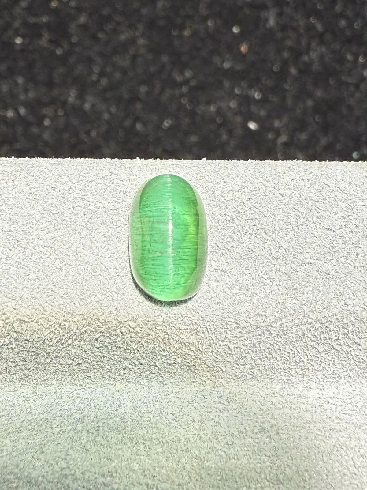 2.075克拉碧玺猫眼裸石 猫眼效应犀利 晶体好[强][强] 水头十足 俏色系列可遇不可求 大约规