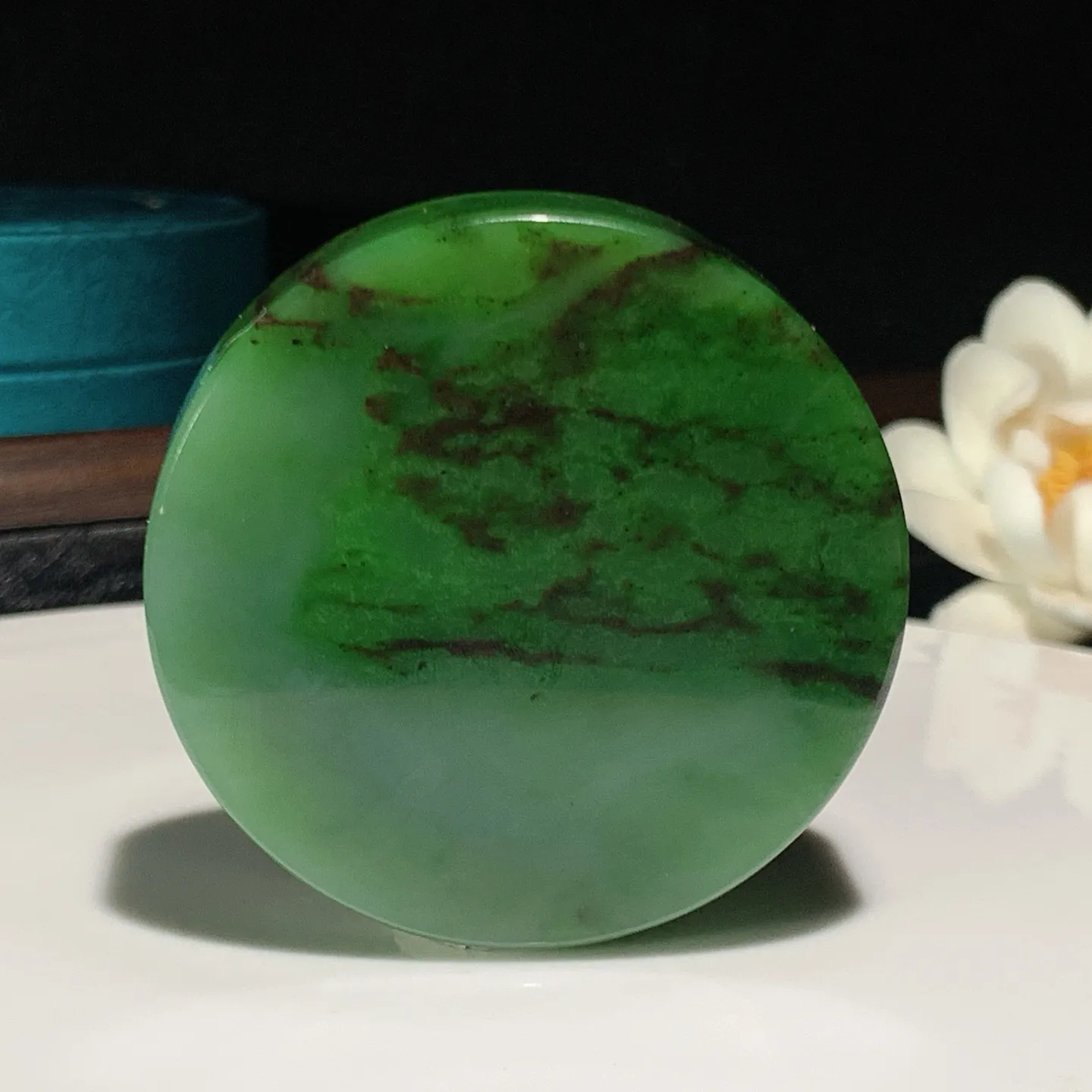 和田玉红皮料俄罗斯碧玉手镯芯 尺寸56/14重102克 玉质细腻油润。手推出油。佩戴高端典雅。lt2