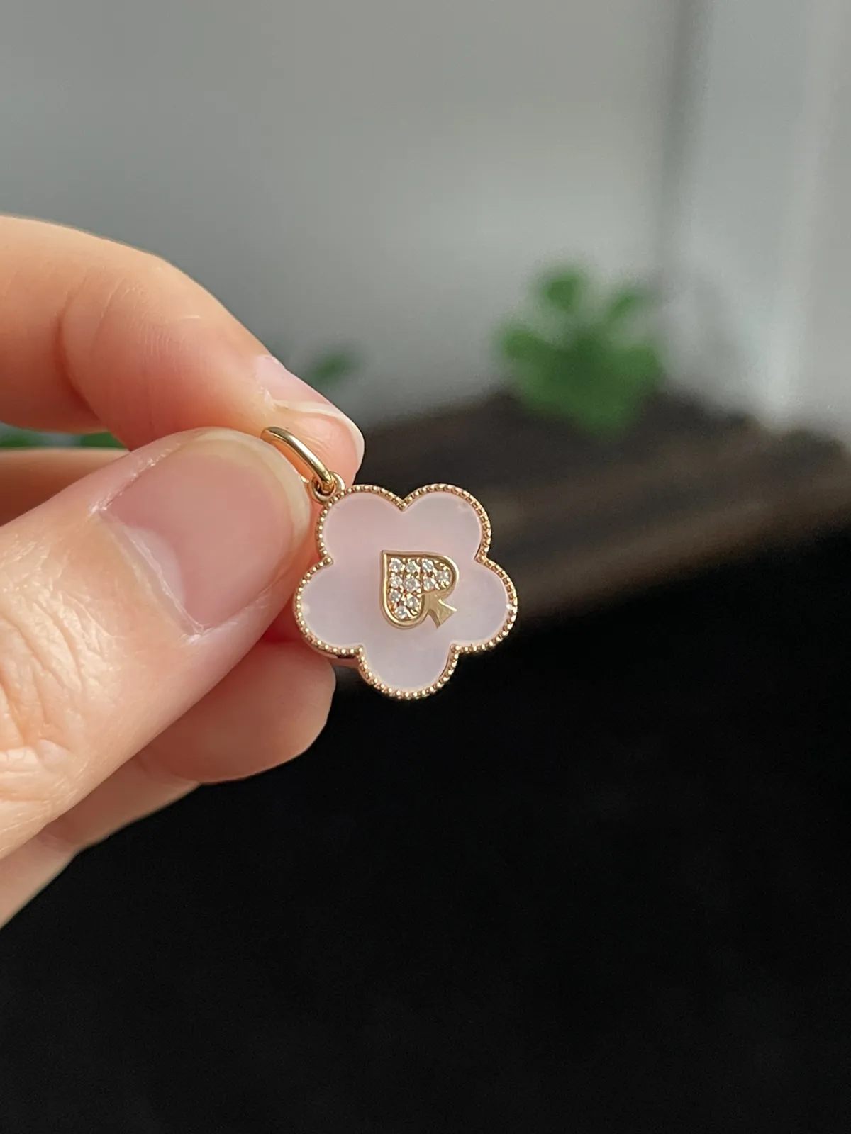 和田玉挂坠，伴钻石，印记：Au750