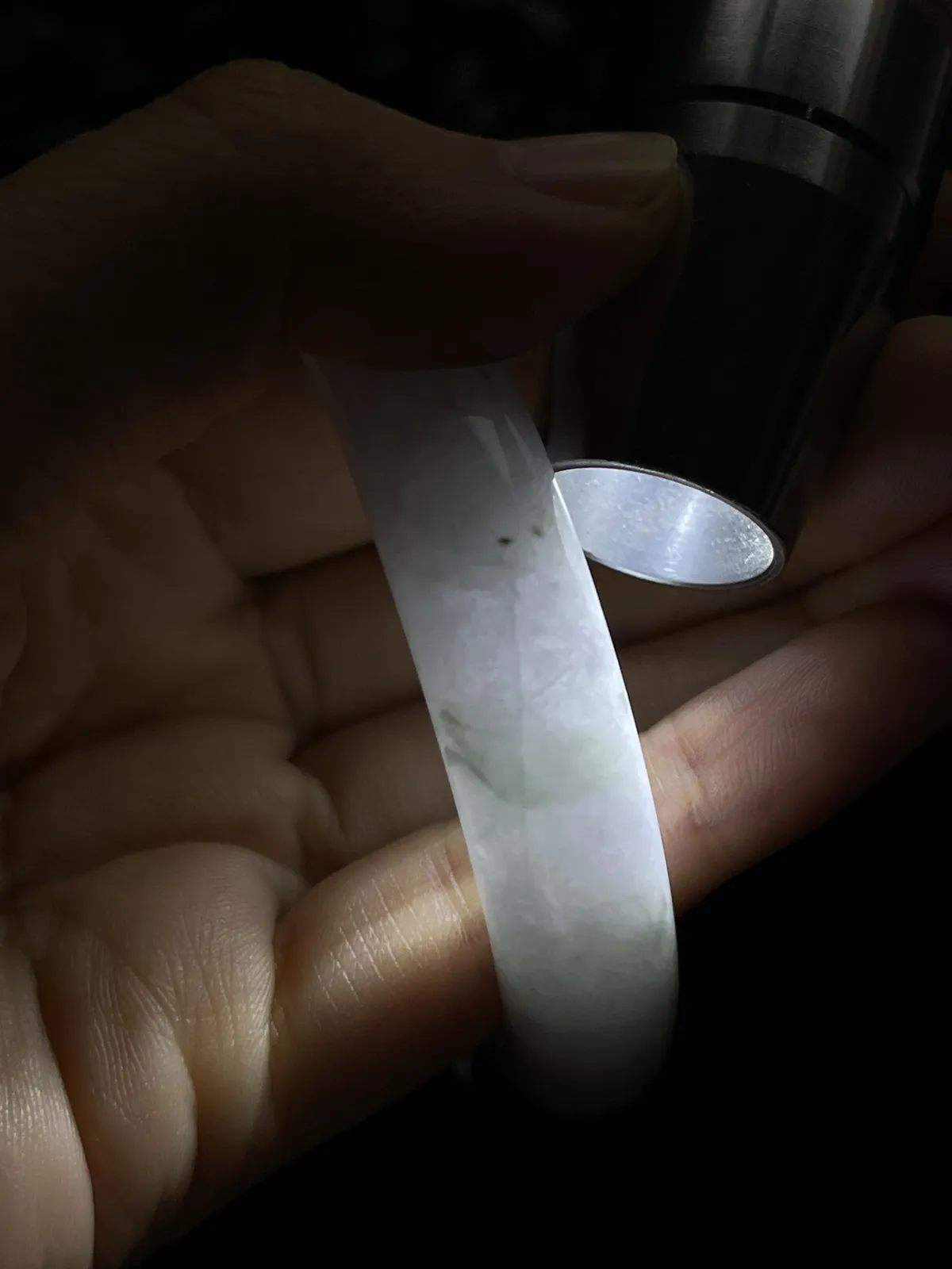 正圈52.5圈口，翡翠糯化种飘阳绿手镯