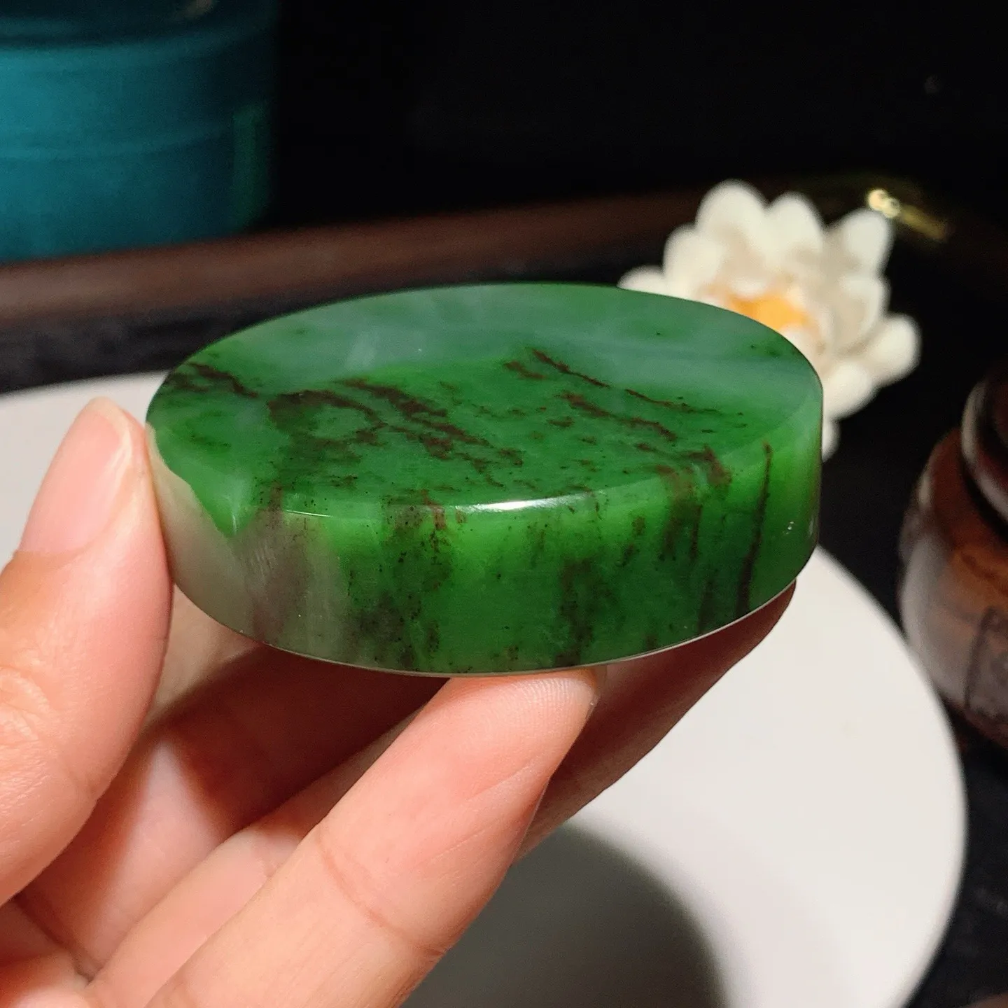 和田玉红皮料俄罗斯碧玉手镯芯 尺寸56/14重102克 玉质细腻油润。手推出油。佩戴高端典雅。lt251225