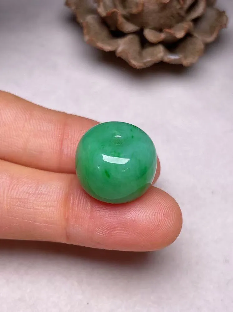 冰糯种飘绿【路路通】吊坠，种水好，玉质细腻 ，卖相好