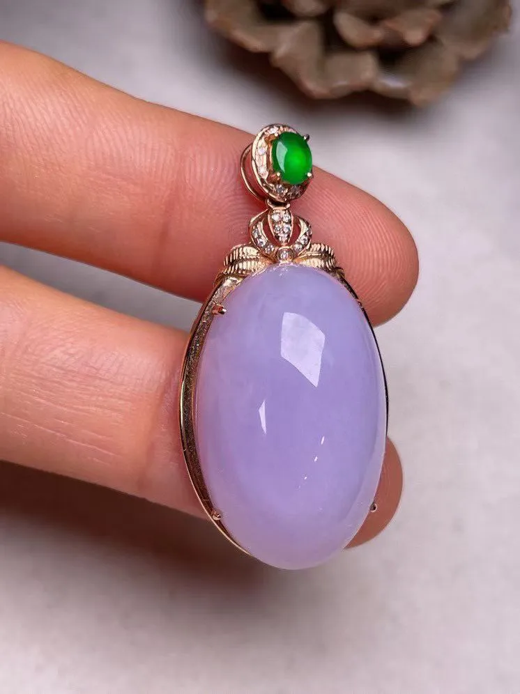 冰糯种紫罗兰鸽子蛋吊坠、真金真钻镶嵌，种水好，玉质细腻 .裸石尺寸 25.0*15.6