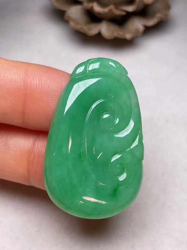 冰糯种满色【如意】吊坠，种水好，玉质细腻 ，卖相好.