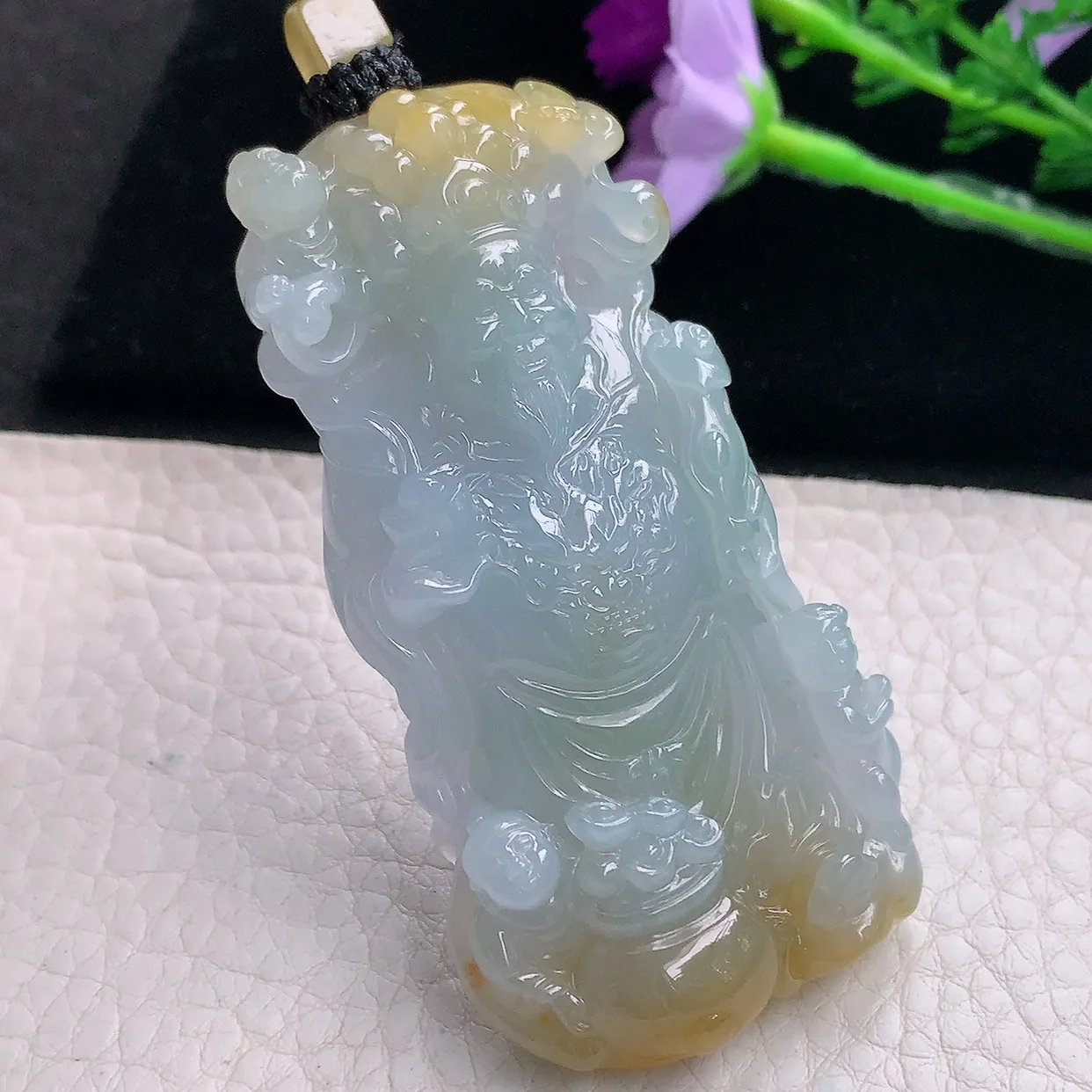 yl实拍70*37.6*12.6缅甸天然翡翠精雕俏黄翡冰透财神爷吊坠 招财进宝