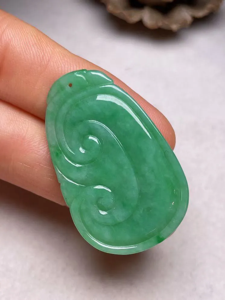 冰糯种满色【如意】吊坠，种水好，玉质细腻 ，卖相好.