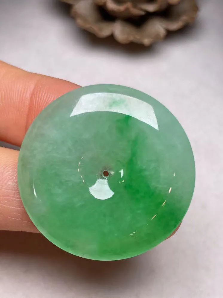 冰糯种满色【大平安扣】吊坠，种水好，玉质细腻 ，卖相好.