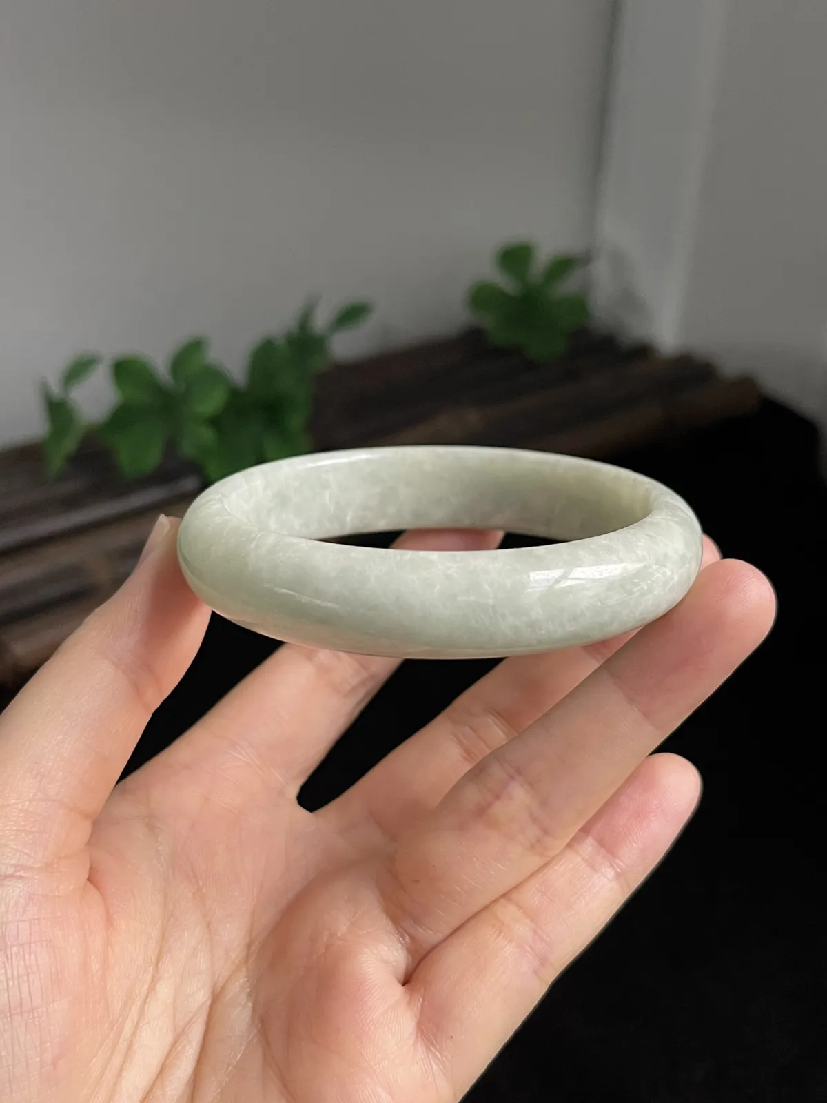 正圈56.8圈口，翡翠手镯