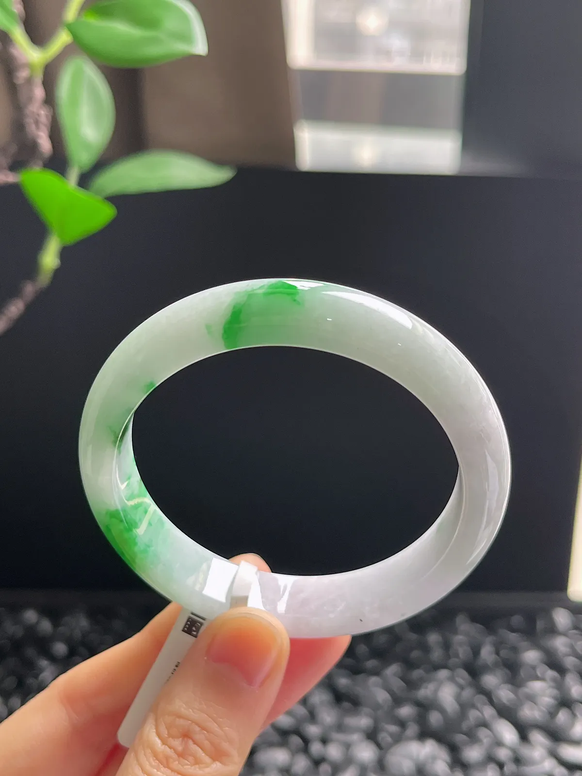 正圈52.5圈口，翡翠糯化种飘阳绿手镯