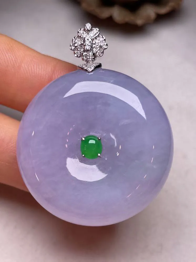 冰糯种紫罗兰平安扣吊坠、真金真钻镶嵌，种水好，玉质细腻 .裸石尺寸 33.8