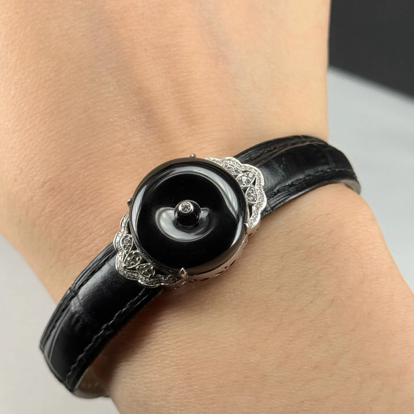 精品18k墨翠平安扣手环 种好色正 黑度极好 打灯通透 油性十足