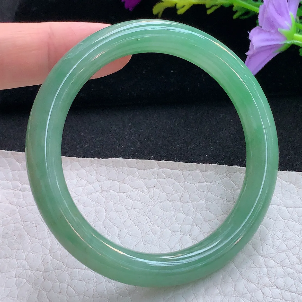 xh实拍53.5*9.2*8.6圆条镯 天然翡翠A货手镯冰油绿叮当镯 美人圆镯