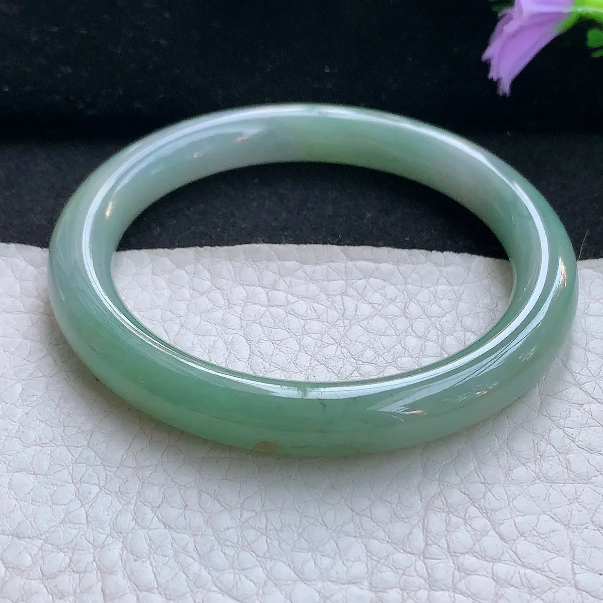 xh实拍56*9*8.8圆条镯 天然翡翠A货手镯油绿叮当镯 美人圆镯