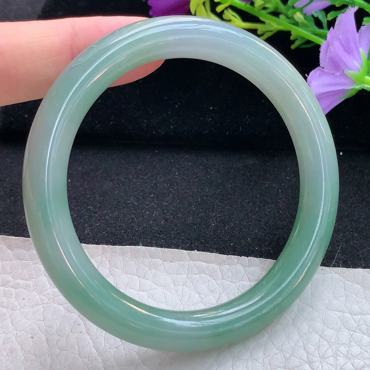 xh实拍56*9*8.8圆条镯 天然翡翠A货手镯油绿叮当镯 美人圆镯