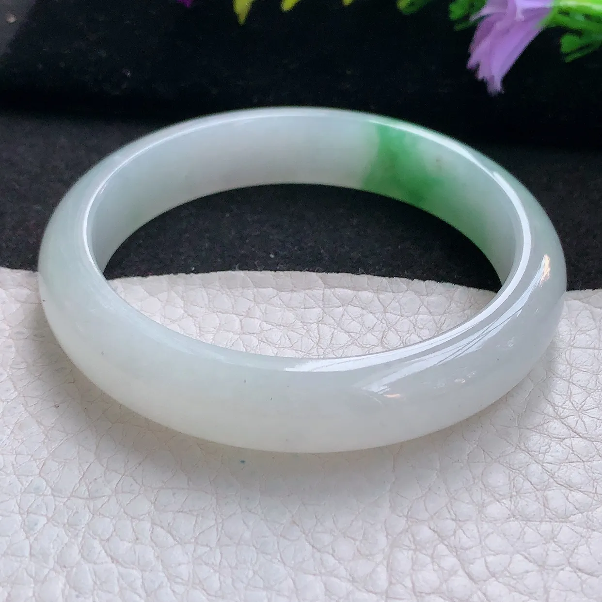 Js实拍57*12.3*7.5平安镯 天然翡翠A货手镯飘绿宽边正圈玉镯子