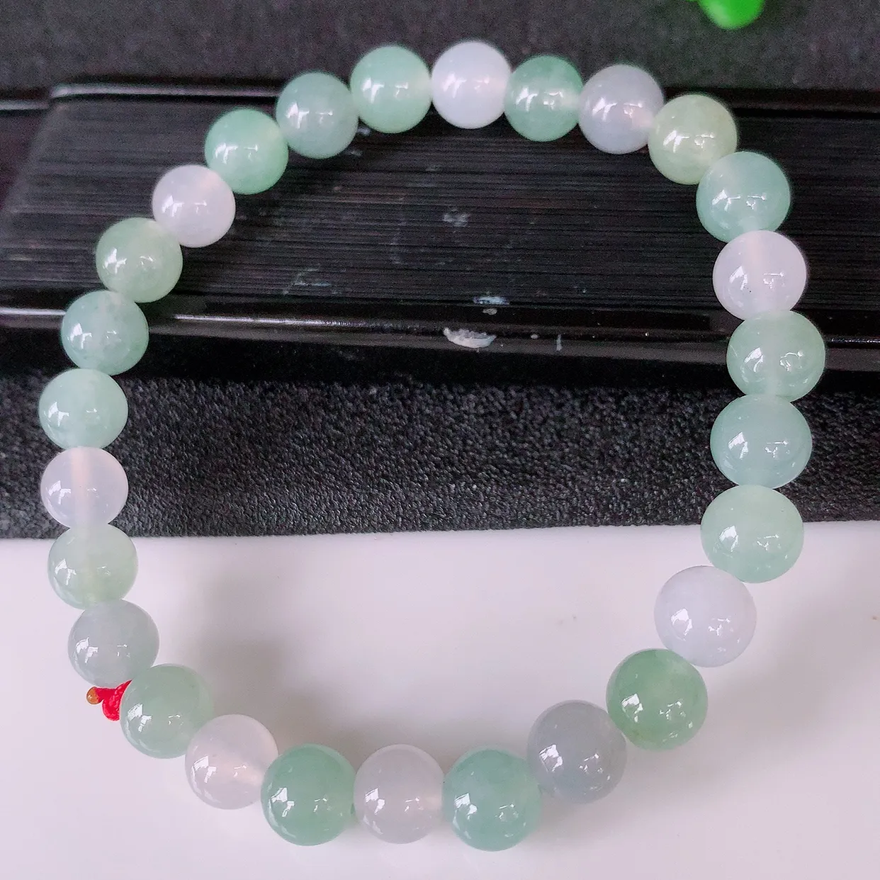 自然光实拍，冰种多宝翡翠手链，多彩翡翠手串，颜色丰富，料子细腻，高档大气，自戴送礼佳品！#46.24取一尺寸7.2