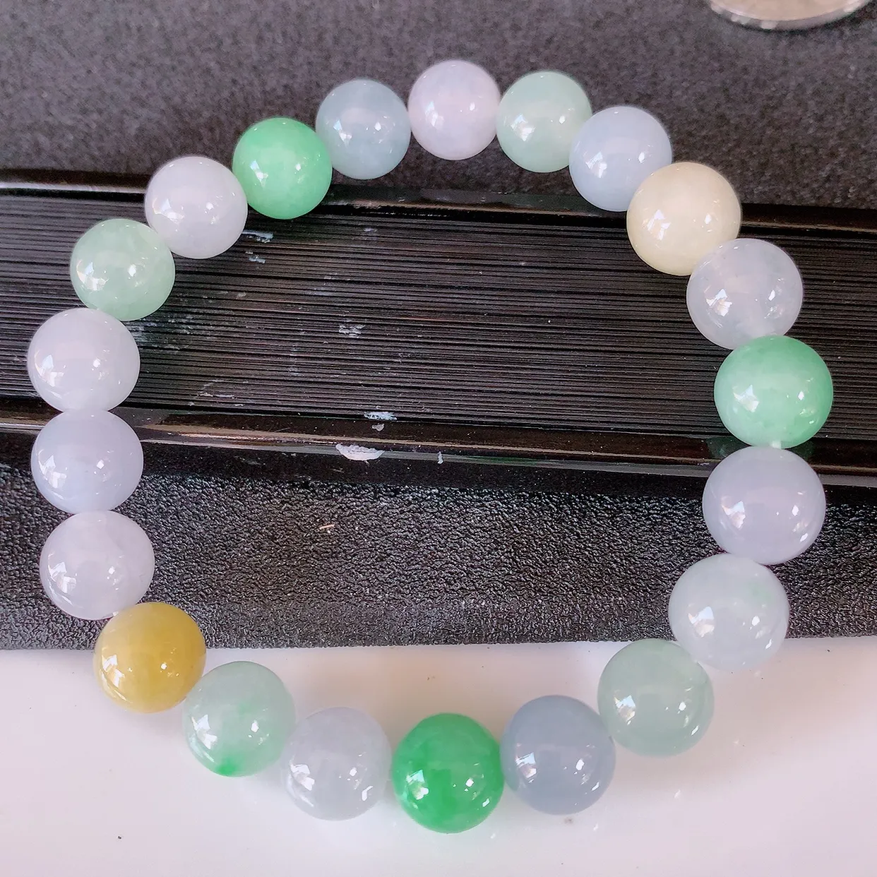 自然光实拍，冰润多宝翡翠手链，多彩翡翠手串，颜色丰富，料子细腻，高档大气，自戴送礼佳品！#46.26取一尺寸9.5