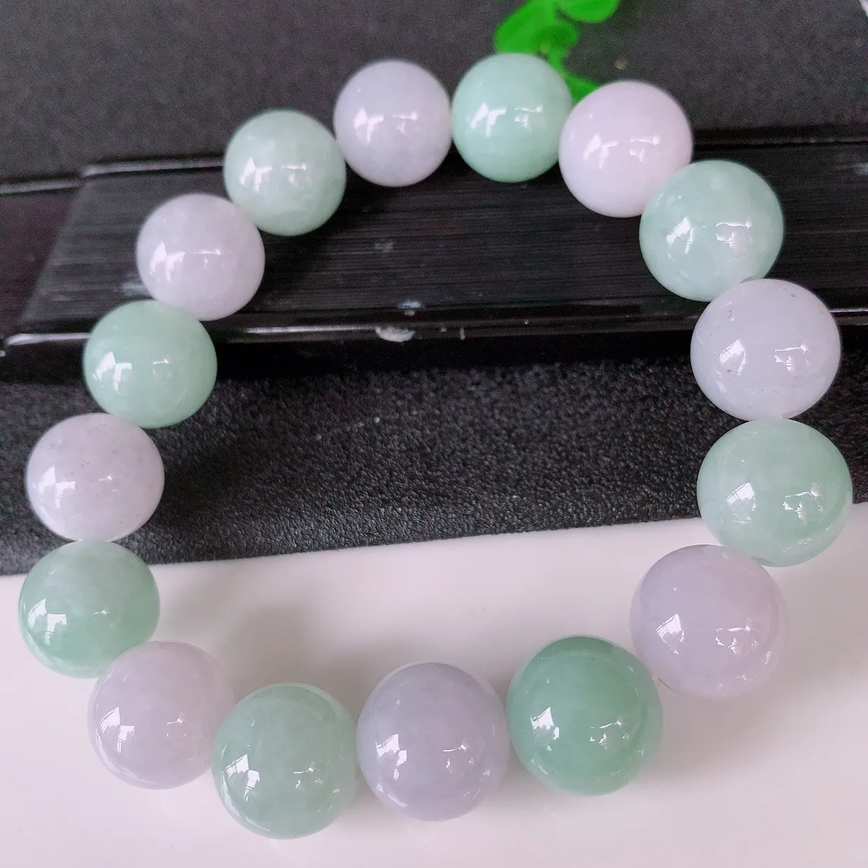 自然光实拍，冰润紫罗兰、难看了翡翠手链，翡翠手串，颜色丰富，料子细腻，高档大气，自戴送礼佳品！#46.24取一尺寸13.2