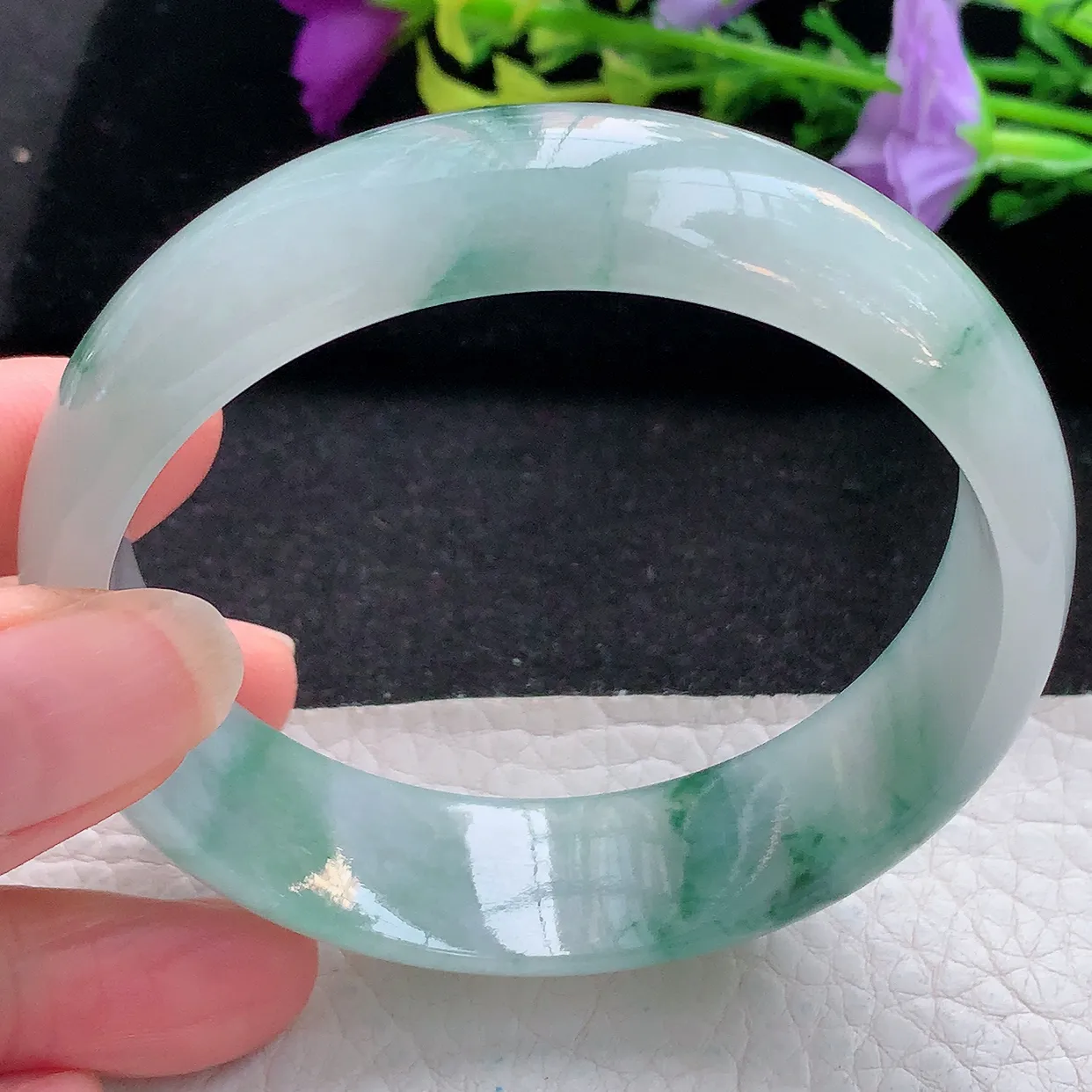 Js实拍59.5*16.8*6.5大圈口轮胎天然翡翠A货手镯冰透飘花宽边正圈玉镯子