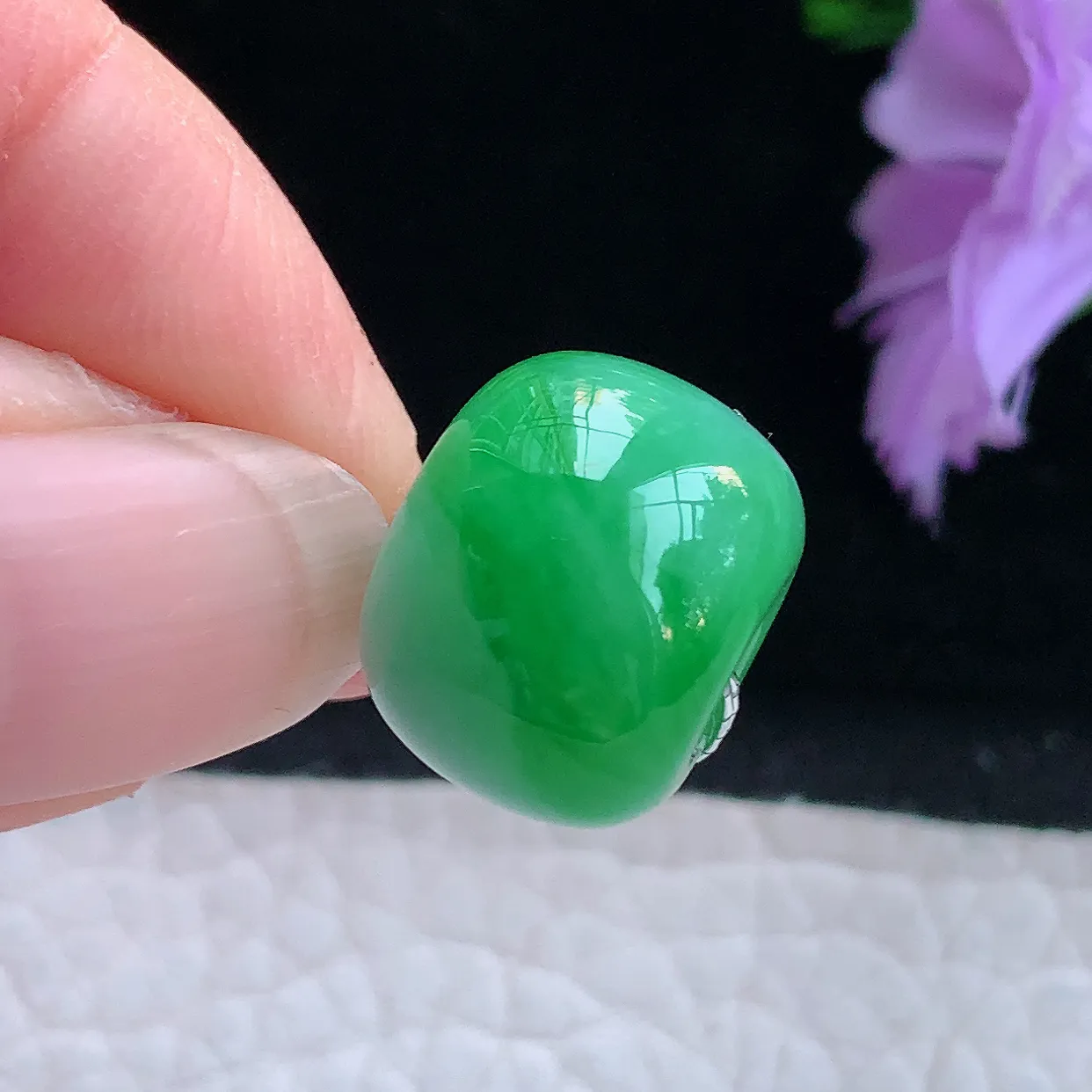 xqa实拍15*12缅甸翡翠飘阳绿转运珠玉坠 路路通锁骨坠