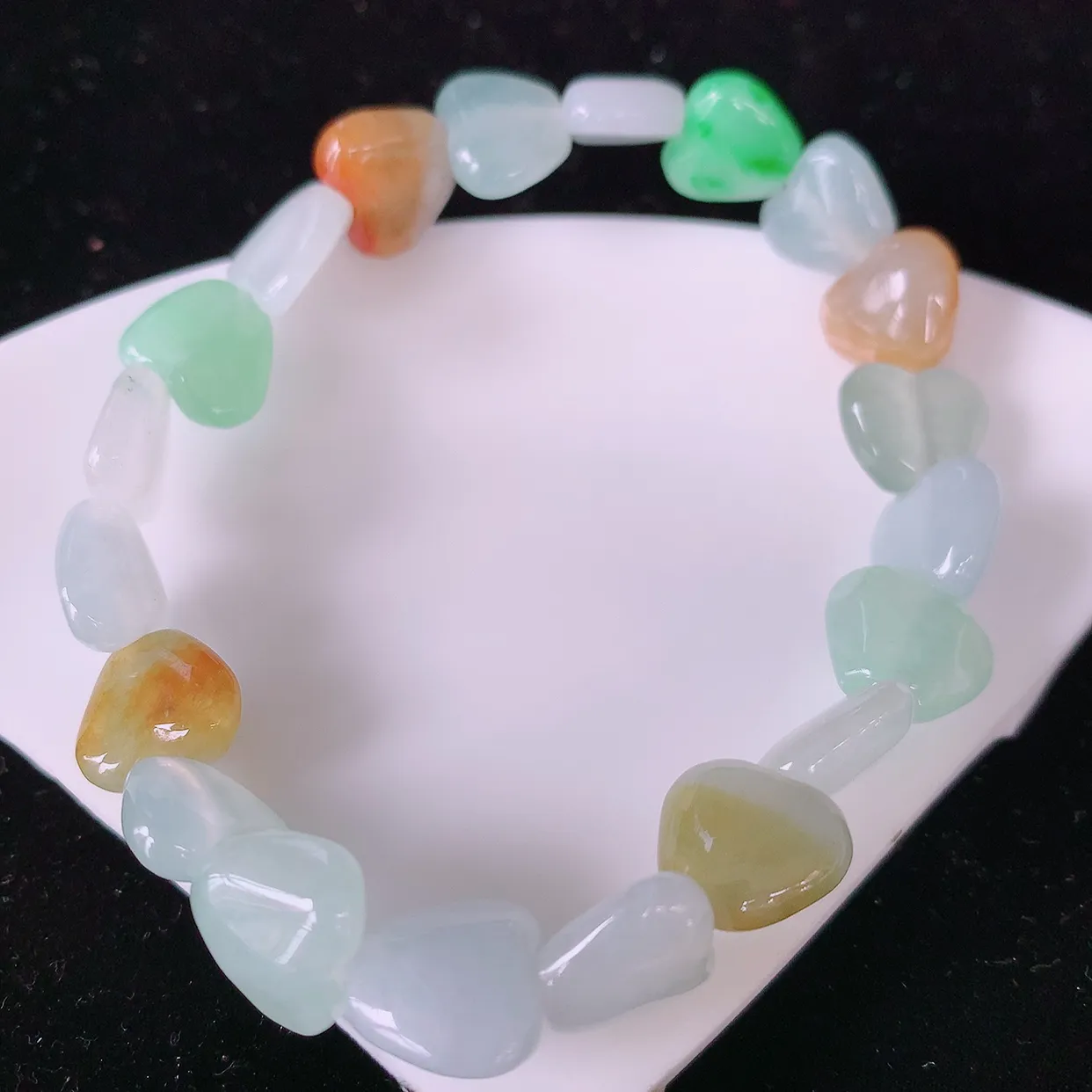 自然光实拍，冰润多宝翡翠手链，多彩翡翠手串，颜色丰富，料子细腻，高档大气，自戴送礼佳品！#81.24取一尺9*10.5*4.8