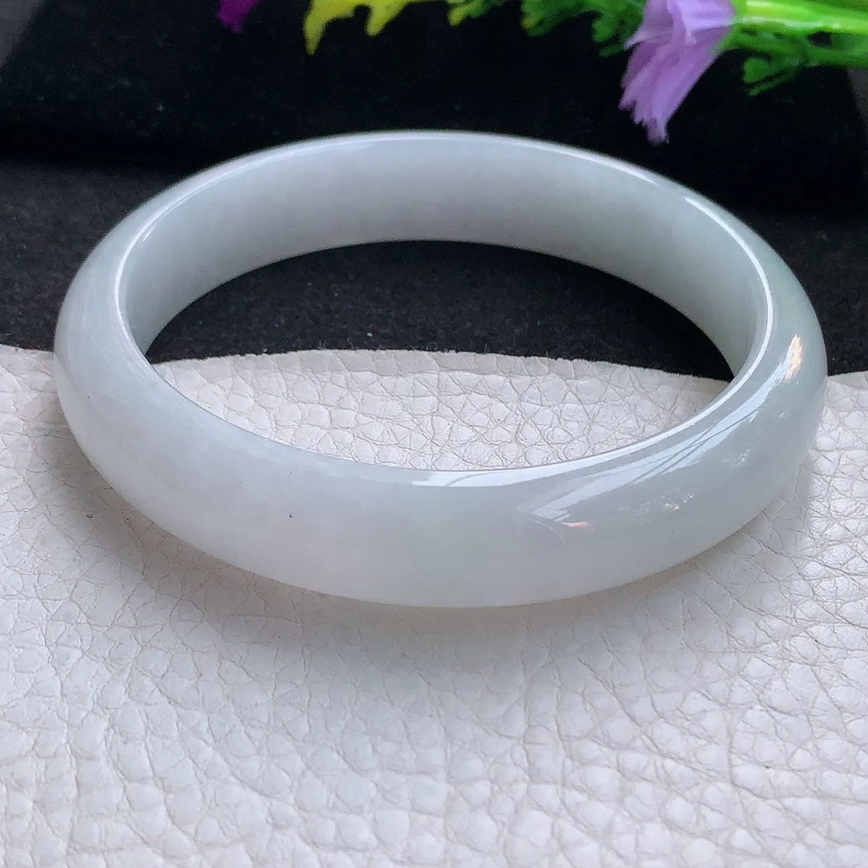 nr大圈口63*13.3*7.5平安镯 天然翡翠A货手镯淡绿宽边正圈玉镯子