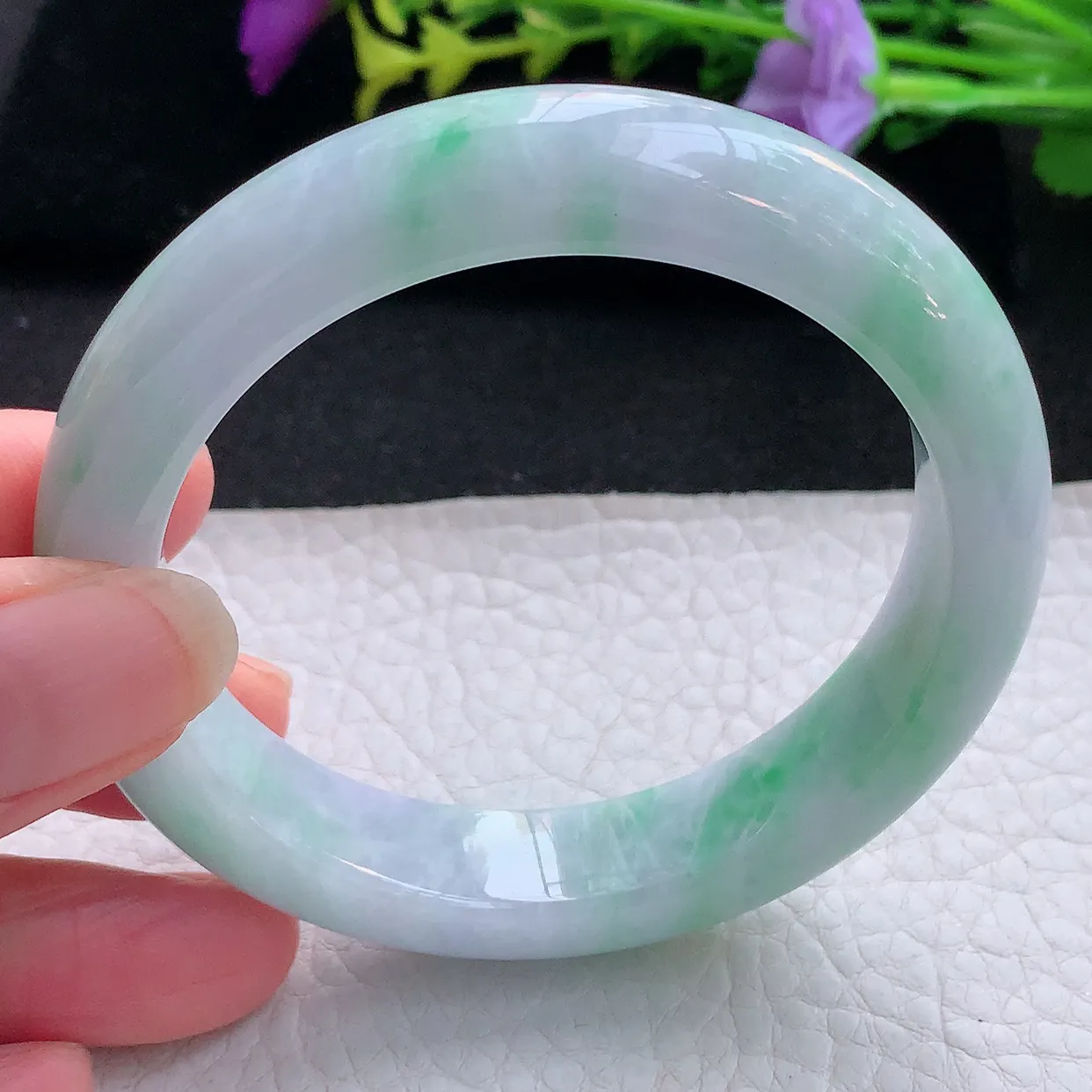 Ee实拍55.5*12.5*8.8平安镯 天然翡翠A货手镯飘绿宽边正圈玉镯子