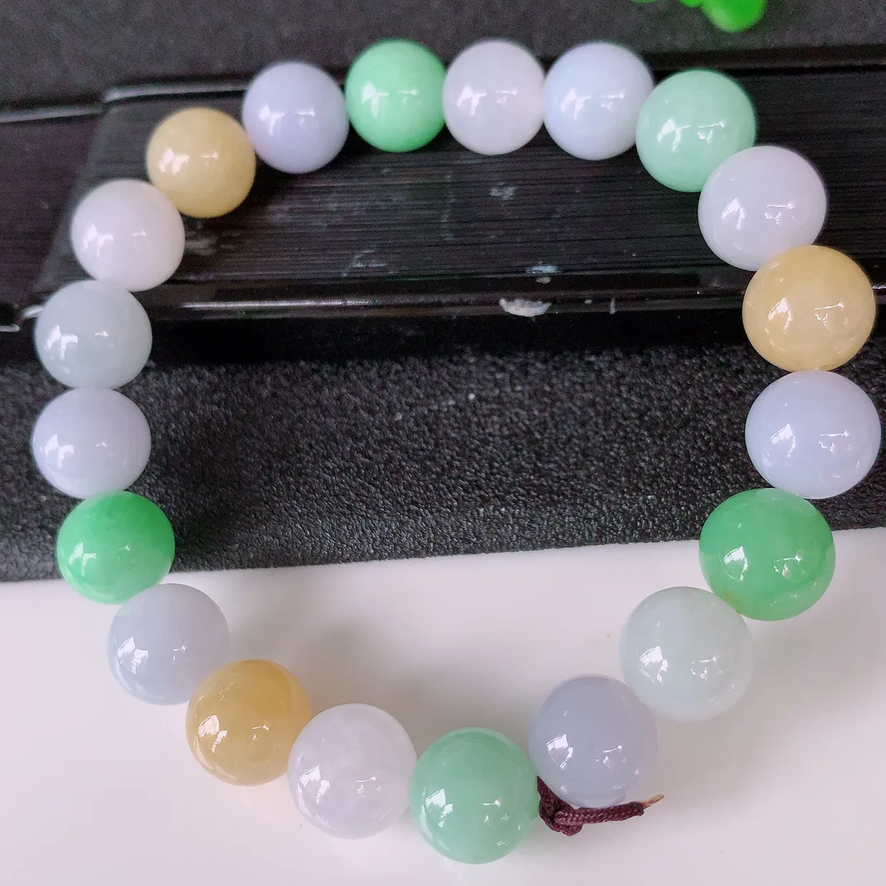 自然光实拍，冰润多宝翡翠手链，多彩翡翠手串，颜色丰富，料子细腻，高档大气，自戴送礼佳品！#46.24取一尺寸9.8