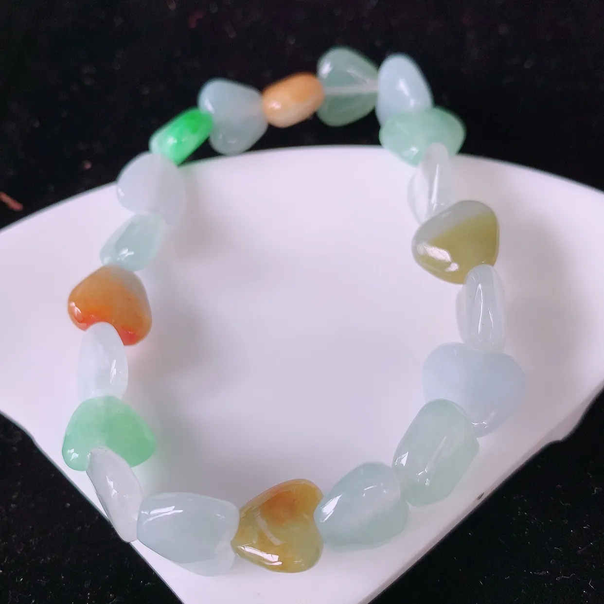 自然光实拍，冰润多宝翡翠手链，多彩翡翠手串，颜色丰富，料子细腻，高档大气，自戴送礼佳品！#81.24取一尺9*10.5*4.8