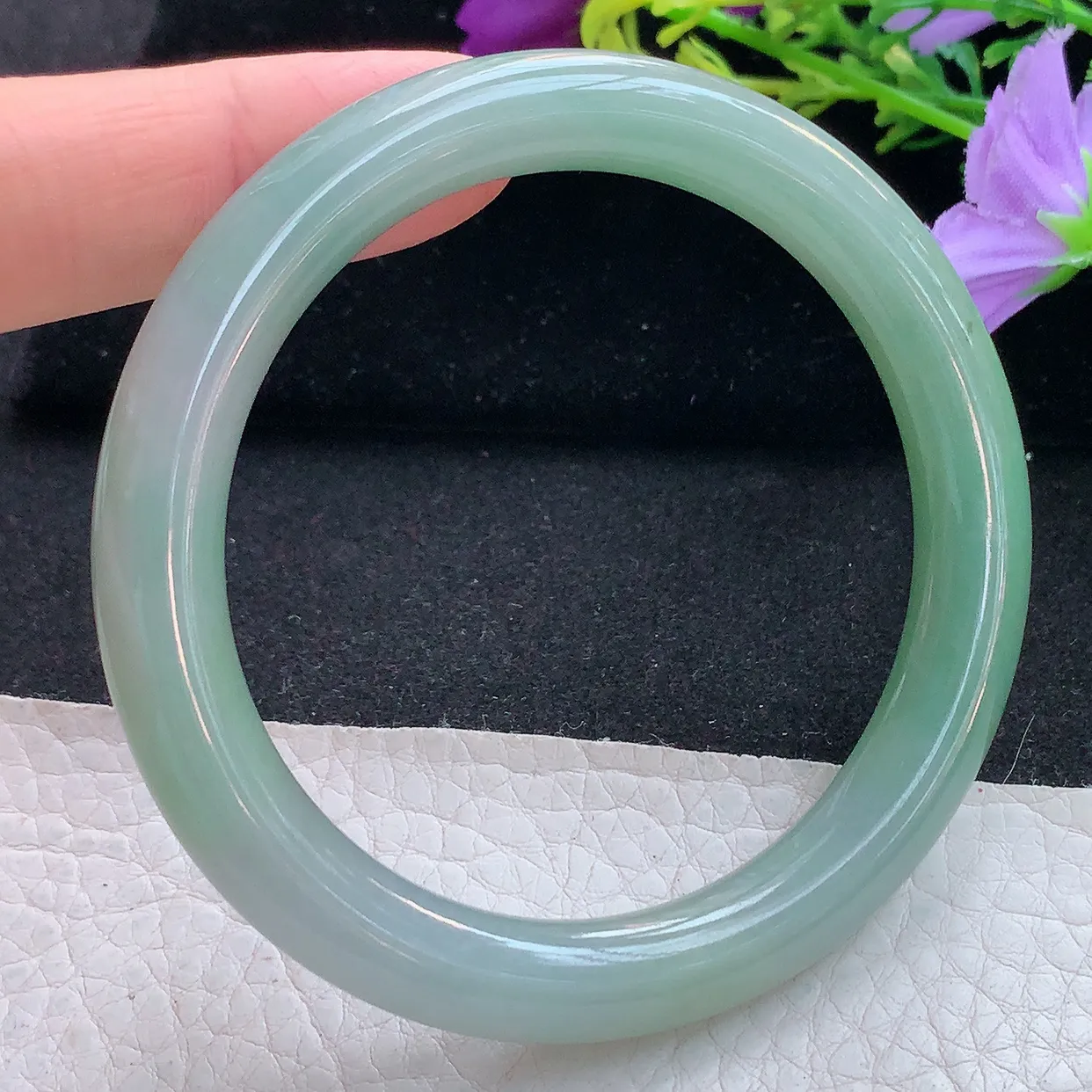 xh实拍56*9*8.8圆条镯 天然翡翠A货手镯油绿叮当镯 美人圆镯