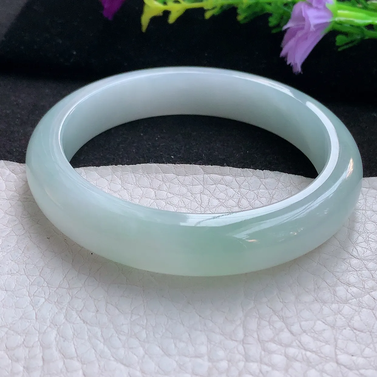 Ee大圈口60.5*12.6*8.5平安镯 天然翡翠A货手镯淡绿宽边正圈玉镯子