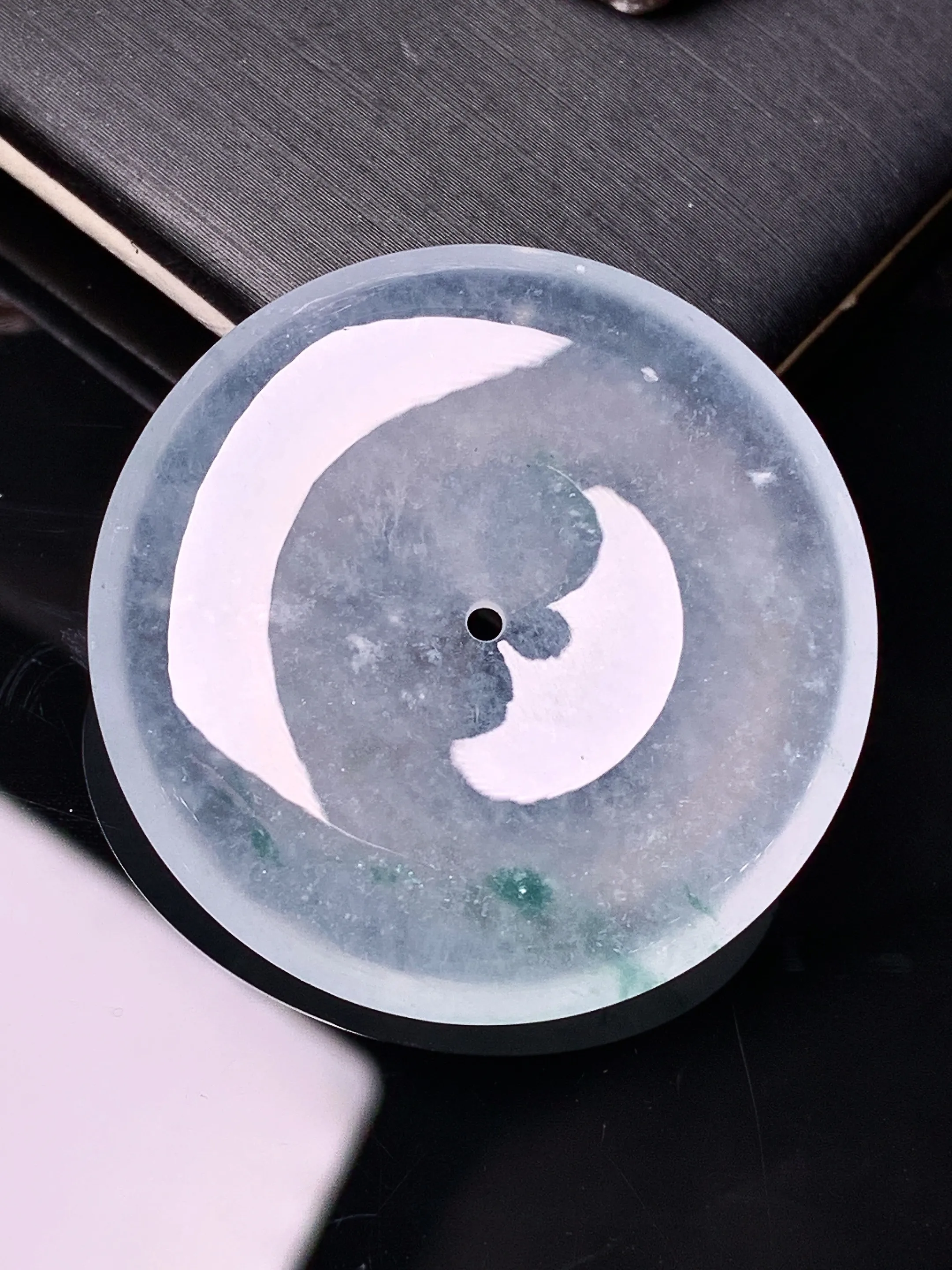 冰种平安扣吊坠 玉质细腻 色泽清新艳丽 整体尺寸33.5*5.8